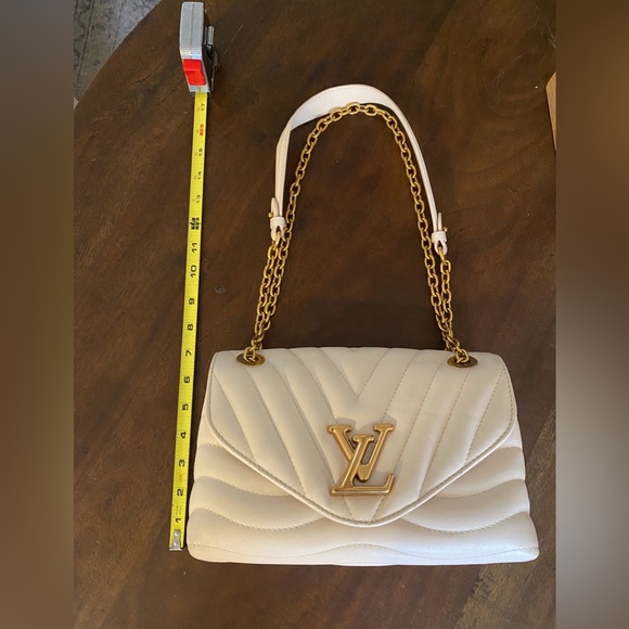 Louis Vuitton ‘New Wave Chain Bag’ - Picture 9 of 12